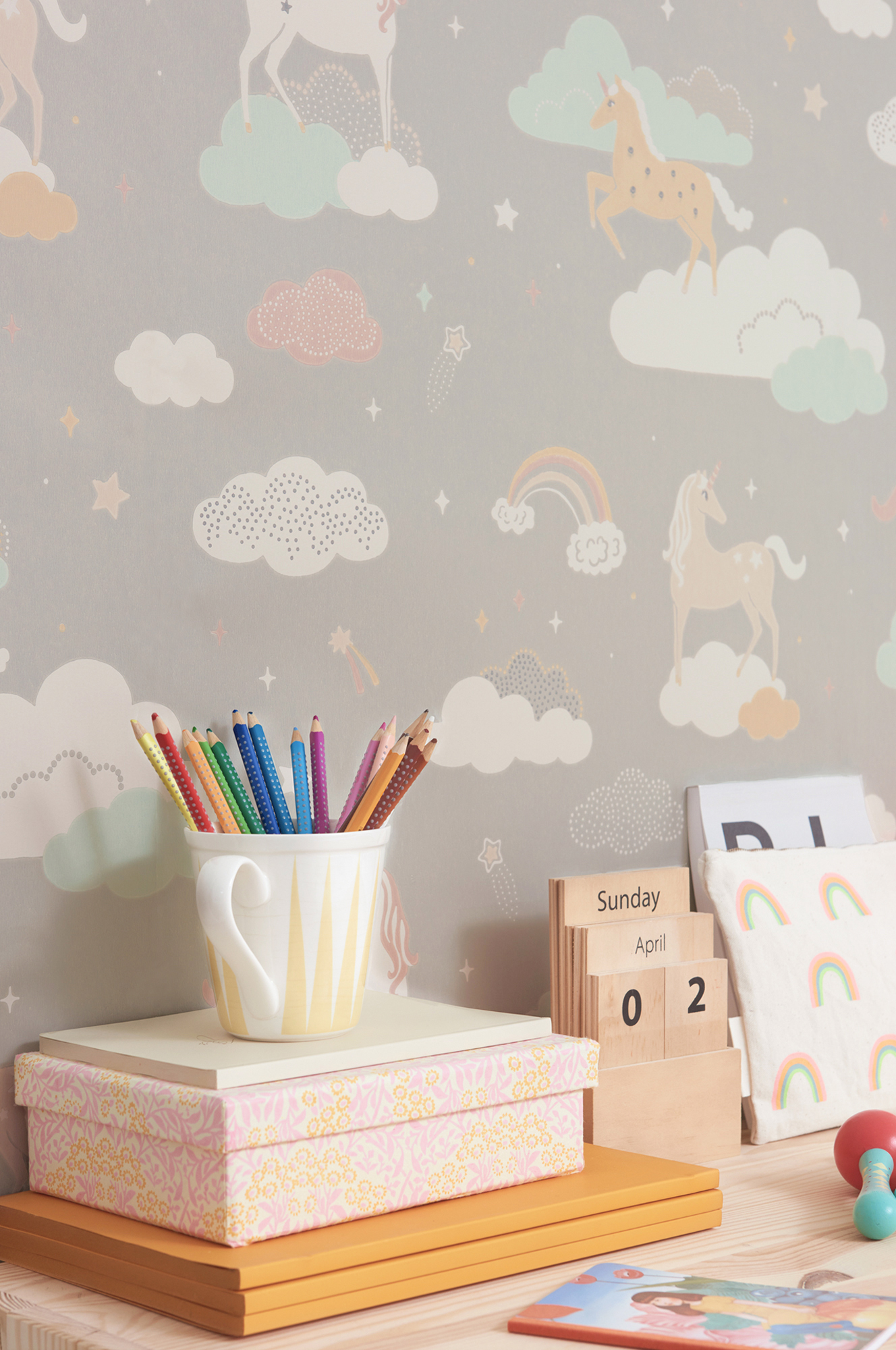 Rainbow Treasures, Mud Grey, Majvillan 4
